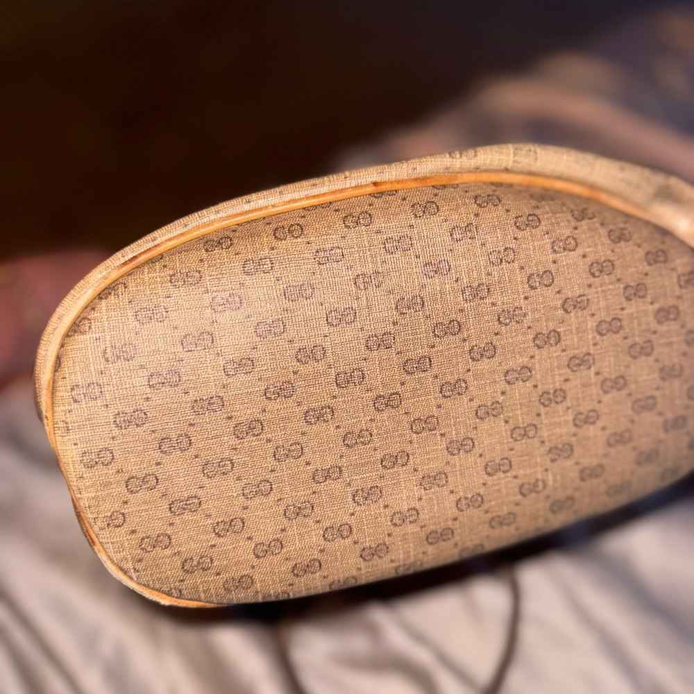 Vintage Gucci Bucket Bag - Picture 9 of 9